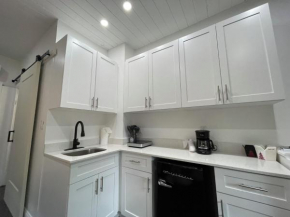 Beautiful Studio Located Near Design District and Wynwood